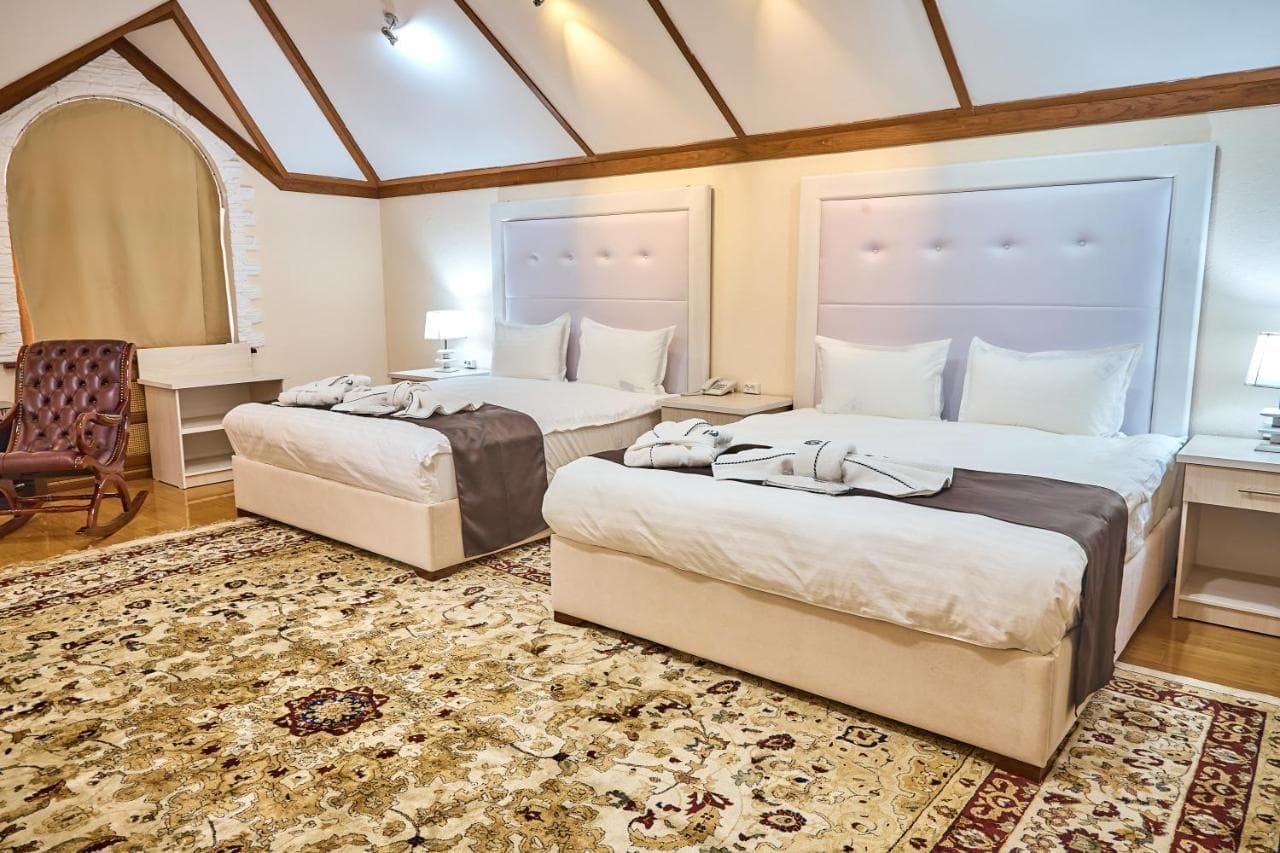 Deluxe Double or Twin Room with Balcony